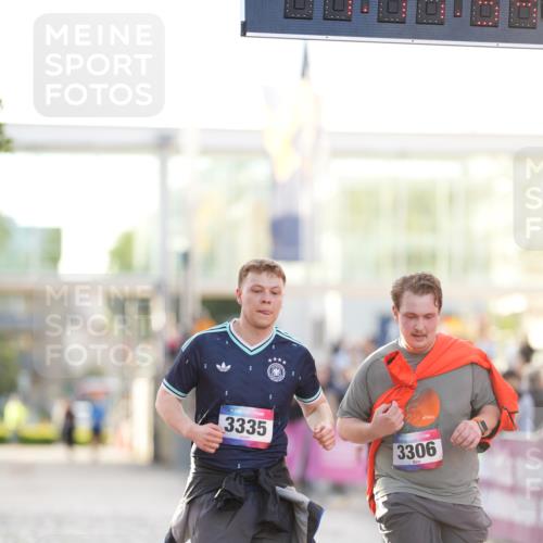 12.06.2026 - Holstenköstenlauf LAZAROV Photography http://msf.ph/oto/9737867 12.06.2026 20:11:52 Laufen 3306, 3335, 4019, 4389 meine-sportfotos.de