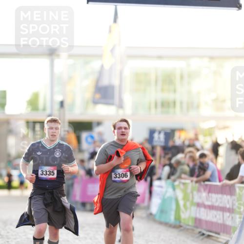 12.06.2026 - Holstenköstenlauf LAZAROV Photography http://msf.ph/oto/9737870 12.06.2026 20:11:51 Laufen 3306, 3335, 4019, 4389 meine-sportfotos.de