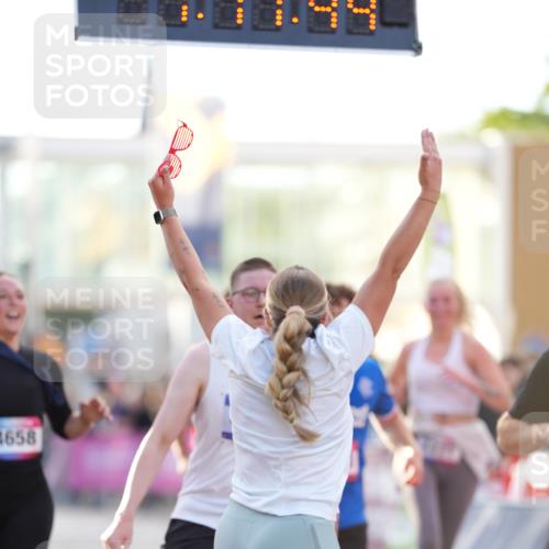 12.06.2026 - Holstenköstenlauf LAZAROV Photography http://msf.ph/oto/9737880 12.06.2026 20:11:43 Laufen 3371, 4429, 4433, 4657, 4658, 4822, 4913 meine-sportfotos.de