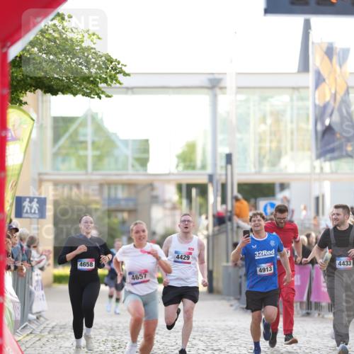 12.06.2026 - Holstenköstenlauf LAZAROV Photography http://msf.ph/oto/9737886 12.06.2026 20:11:40 Laufen 3371, 4429, 4433, 4657, 4658, 4822, 4913 meine-sportfotos.de