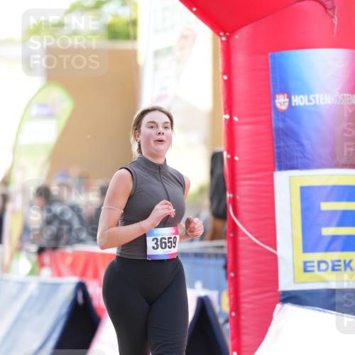 12.06.2026 - Holstenköstenlauf LAZAROV Photography http://msf.ph/oto/9737894 12.06.2026 20:11:08 Laufen 3105, 3337, 3338, 3659 meine-sportfotos.de