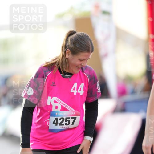 12.06.2026 - Holstenköstenlauf LAZAROV Photography http://msf.ph/oto/9737916 12.06.2026 20:10:23 Laufen 3173, 4168, 4169, 4257, 4261 meine-sportfotos.de