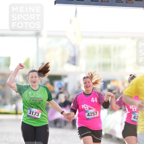 12.06.2026 - Holstenköstenlauf LAZAROV Photography http://msf.ph/oto/9737925 12.06.2026 20:10:19 Laufen 3173, 4168, 4169, 4257, 4261 meine-sportfotos.de