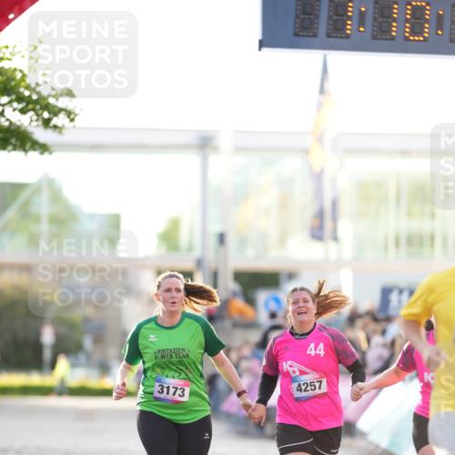 12.06.2026 - Holstenköstenlauf LAZAROV Photography http://msf.ph/oto/9737927 12.06.2026 20:10:18 Laufen 3173, 4168, 4169, 4257, 4261 meine-sportfotos.de