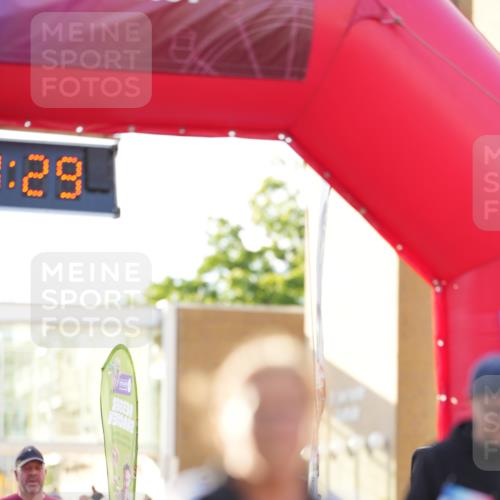 12.06.2026 - Holstenköstenlauf LAZAROV Photography http://msf.ph/oto/9737981 12.06.2026 20:09:28 Laufen 3049, 3139, 3182, 3830, 4854 meine-sportfotos.de