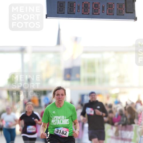 12.06.2026 - Holstenköstenlauf LAZAROV Photography http://msf.ph/oto/9737989 12.06.2026 20:09:23 Laufen 3139, 3182, 4854 meine-sportfotos.de