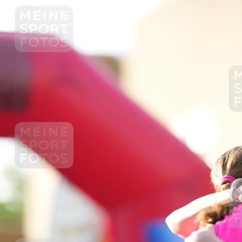 12.06.2026 - Holstenköstenlauf LAZAROV Photography http://msf.ph/oto/9737991 12.06.2026 20:09:22 Laufen 3139, 3182, 4854 meine-sportfotos.de
