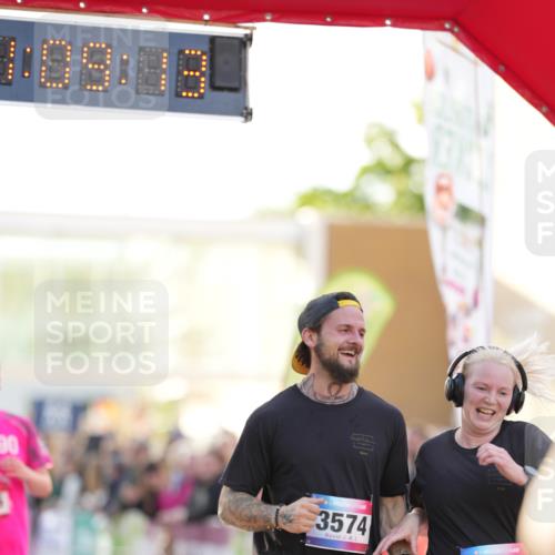 12.06.2026 - Holstenköstenlauf LAZAROV Photography http://msf.ph/oto/9738000 12.06.2026 20:09:12 Laufen 3267, 3574, 3575, 4256, 4259 meine-sportfotos.de