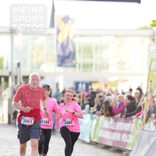 12.06.2026 - Holstenköstenlauf LAZAROV Photography http://msf.ph/oto/9738019 12.06.2026 20:08:53 Laufen 3650, 3863, 4359, 4360 meine-sportfotos.de