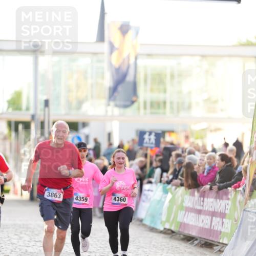 12.06.2026 - Holstenköstenlauf LAZAROV Photography http://msf.ph/oto/9738020 12.06.2026 20:08:53 Laufen 3650, 3863, 4359, 4360 meine-sportfotos.de
