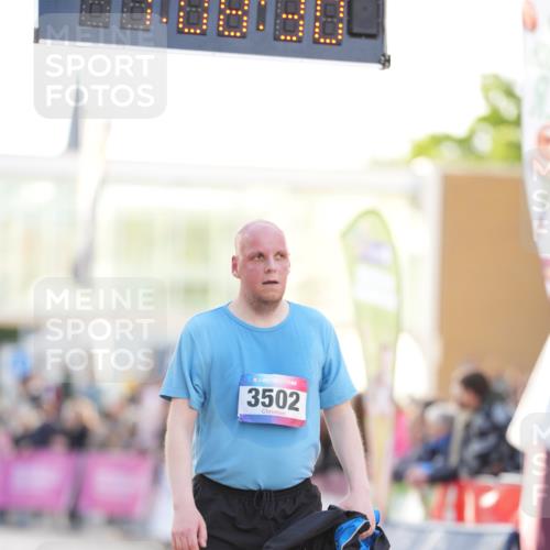 12.06.2026 - Holstenköstenlauf LAZAROV Photography http://msf.ph/oto/9738030 12.06.2026 20:08:29 Laufen 3111, 3502, 4179 meine-sportfotos.de