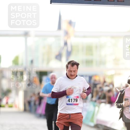 12.06.2026 - Holstenköstenlauf LAZAROV Photography http://msf.ph/oto/9738035 12.06.2026 20:08:25 Laufen 3111, 3502, 4179 meine-sportfotos.de