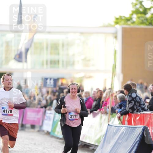 12.06.2026 - Holstenköstenlauf LAZAROV Photography http://msf.ph/oto/9738037 12.06.2026 20:08:24 Laufen 3111, 3502, 4179 meine-sportfotos.de