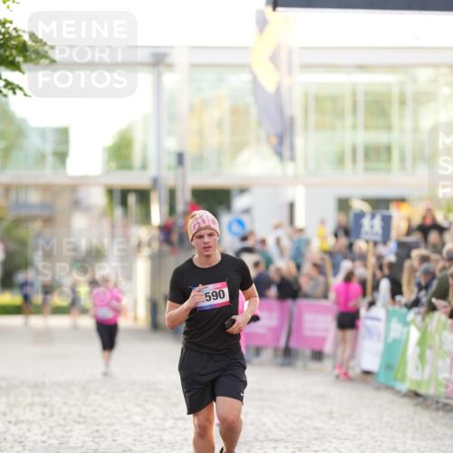 12.06.2026 - Holstenköstenlauf LAZAROV Photography http://msf.ph/oto/9738077 12.06.2026 20:07:24 Laufen 3696, 3697, 4590 meine-sportfotos.de