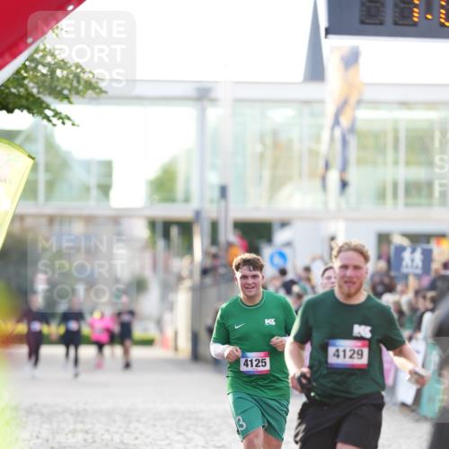 12.06.2026 - Holstenköstenlauf LAZAROV Photography http://msf.ph/oto/9738090 12.06.2026 20:07:10 Laufen 3171, 4125, 4129, 4153 meine-sportfotos.de