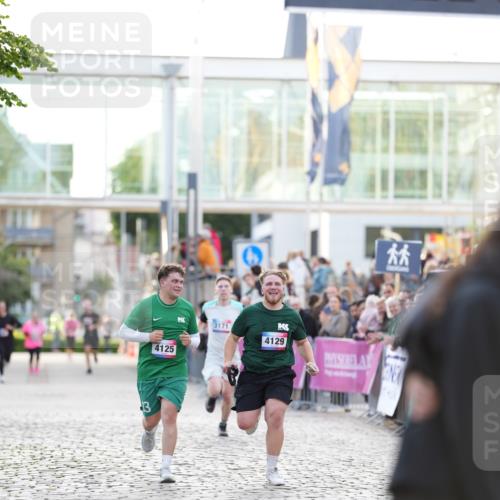12.06.2026 - Holstenköstenlauf LAZAROV Photography http://msf.ph/oto/9738094 12.06.2026 20:07:08 Laufen 4125, 4129, 4153 meine-sportfotos.de