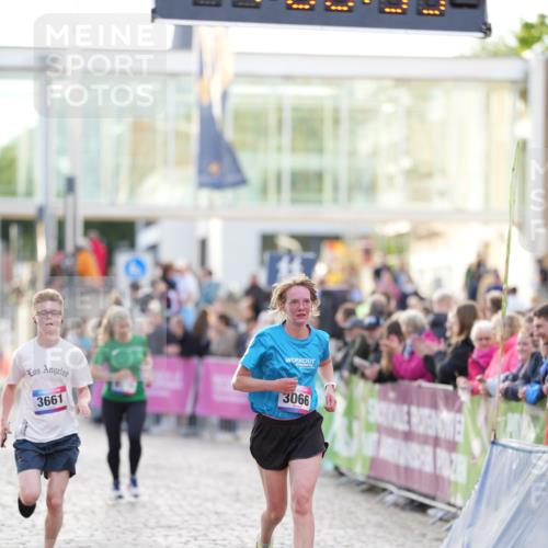 12.06.2026 - Holstenköstenlauf LAZAROV Photography http://msf.ph/oto/9738103 12.06.2026 20:06:54 Laufen 3066, 3661, 4159, 4311, 4312, 4313, 4397 meine-sportfotos.de