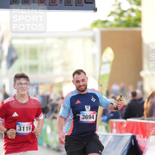 12.06.2026 - Holstenköstenlauf LAZAROV Photography http://msf.ph/oto/9738121 12.06.2026 20:06:18 Laufen 3114, 3119, 3608, 3694 meine-sportfotos.de