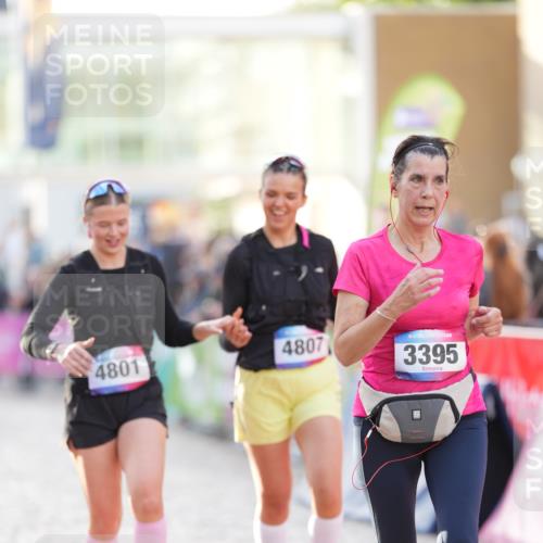 12.06.2026 - Holstenköstenlauf LAZAROV Photography http://msf.ph/oto/9738134 12.06.2026 20:06:08 Laufen 3031, 3282, 3395, 3458, 4801, 4807 meine-sportfotos.de