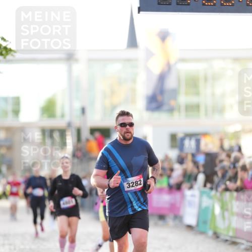 12.06.2026 - Holstenköstenlauf LAZAROV Photography http://msf.ph/oto/9738140 12.06.2026 20:06:05 Laufen 3031, 3282, 3395, 4371, 4801, 4807 meine-sportfotos.de