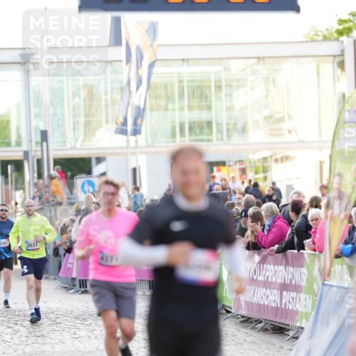12.06.2026 - Holstenköstenlauf LAZAROV Photography http://msf.ph/oto/9738148 12.06.2026 20:05:58 Laufen 3959, 4371, 4485, 4486 meine-sportfotos.de