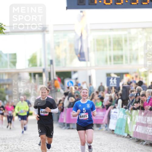 12.06.2026 - Holstenköstenlauf LAZAROV Photography http://msf.ph/oto/9738154 12.06.2026 20:05:55 Laufen 3959, 4485, 4486 meine-sportfotos.de