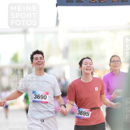 12.06.2026 - Holstenköstenlauf LAZAROV Photography http://msf.ph/oto/9738174 12.06.2026 20:05:26 Laufen 3168, 3366, 3591, 3690, 3695, 4633, 4867 meine-sportfotos.de