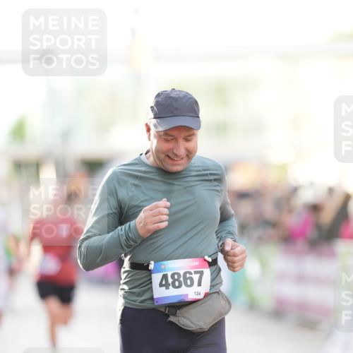 12.06.2026 - Holstenköstenlauf LAZAROV Photography http://msf.ph/oto/9738178 12.06.2026 20:05:24 Laufen 3591, 3690, 3695, 4633, 4867 meine-sportfotos.de