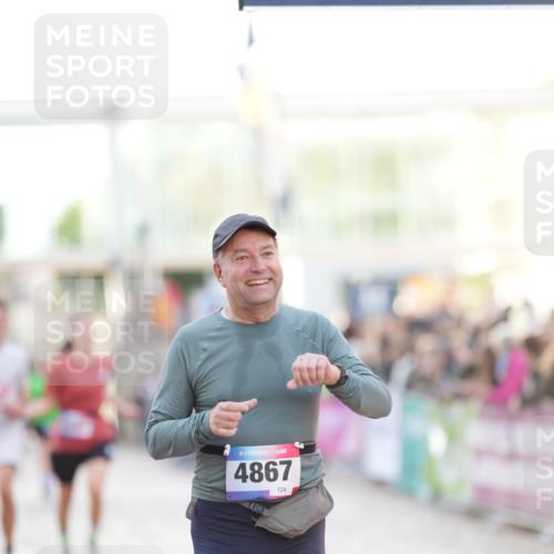 12.06.2026 - Holstenköstenlauf LAZAROV Photography http://msf.ph/oto/9738179 12.06.2026 20:05:24 Laufen 3591, 3690, 3695, 4633, 4867 meine-sportfotos.de