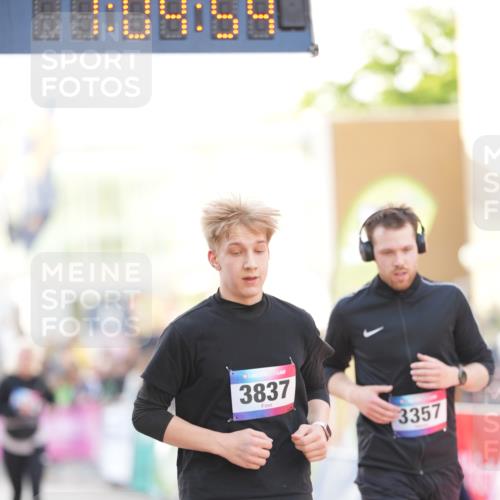 12.06.2026 - Holstenköstenlauf LAZAROV Photography http://msf.ph/oto/9738211 12.06.2026 20:04:53 Laufen 3328, 3330, 3357, 3756, 3837, 4162 meine-sportfotos.de