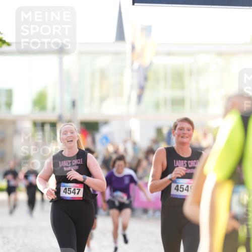 12.06.2026 - Holstenköstenlauf LAZAROV Photography http://msf.ph/oto/9738220 12.06.2026 20:04:42 Laufen 3583, 3975, 4090, 4091, 4547, 4549, 4766 meine-sportfotos.de