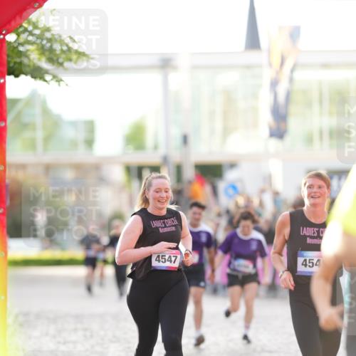 12.06.2026 - Holstenköstenlauf LAZAROV Photography http://msf.ph/oto/9738221 12.06.2026 20:04:41 Laufen 3583, 3975, 4090, 4091, 4547, 4549, 4766 meine-sportfotos.de