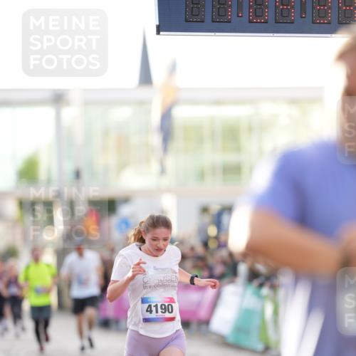 12.06.2026 - Holstenköstenlauf LAZAROV Photography http://msf.ph/oto/9738231 12.06.2026 20:04:33 Laufen 4190, 4415, 4850 meine-sportfotos.de
