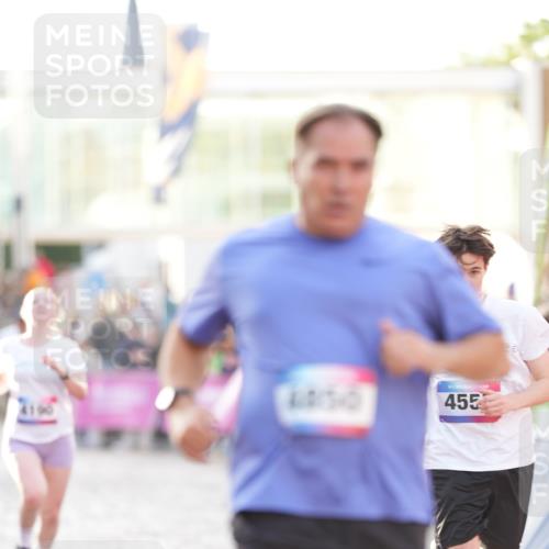 12.06.2026 - Holstenköstenlauf LAZAROV Photography http://msf.ph/oto/9738233 12.06.2026 20:04:32 Laufen 4190, 4415, 4850 meine-sportfotos.de