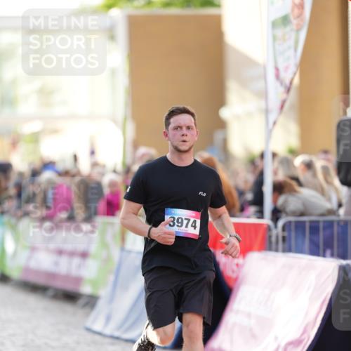 12.06.2026 - Holstenköstenlauf LAZAROV Photography http://msf.ph/oto/9738282 12.06.2026 20:03:46 Laufen 3135, 3469, 3592, 3939, 3974 meine-sportfotos.de