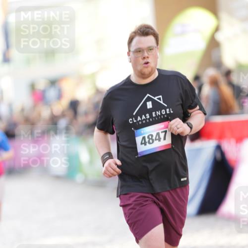 12.06.2026 - Holstenköstenlauf LAZAROV Photography http://msf.ph/oto/9738293 12.06.2026 20:03:38 Laufen 3169, 3319, 3507, 3592, 3939, 4194, 4196, 4847 meine-sportfotos.de