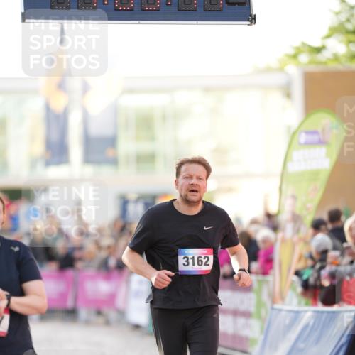 12.06.2026 - Holstenköstenlauf LAZAROV Photography http://msf.ph/oto/9738324 12.06.2026 20:03:10 Laufen 3162, 3268, 3897 meine-sportfotos.de
