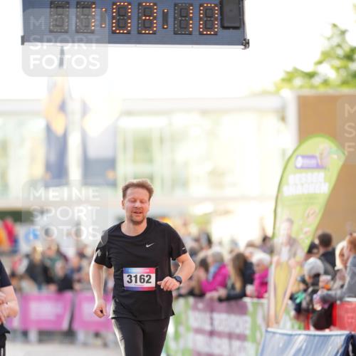 12.06.2026 - Holstenköstenlauf LAZAROV Photography http://msf.ph/oto/9738325 12.06.2026 20:03:09 Laufen 3162, 3268, 3803, 3897 meine-sportfotos.de