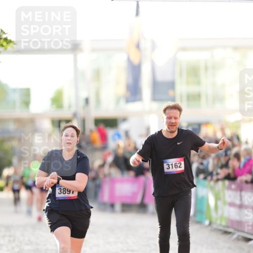 12.06.2026 - Holstenköstenlauf LAZAROV Photography http://msf.ph/oto/9738326 12.06.2026 20:03:09 Laufen 3162, 3268, 3803, 3897 meine-sportfotos.de