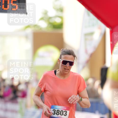 12.06.2026 - Holstenköstenlauf LAZAROV Photography http://msf.ph/oto/9738329 12.06.2026 20:03:04 Laufen 3803, 3809, 4753 meine-sportfotos.de