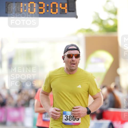 12.06.2026 - Holstenköstenlauf LAZAROV Photography http://msf.ph/oto/9738331 12.06.2026 20:03:03 Laufen 3803, 3809, 4636, 4753 meine-sportfotos.de