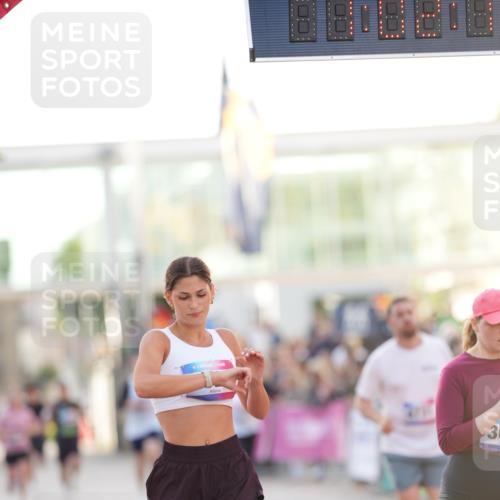 12.06.2026 - Holstenköstenlauf LAZAROV Photography http://msf.ph/oto/9738382 12.06.2026 20:02:15 Laufen 3041, 3131, 4523, 4731 meine-sportfotos.de