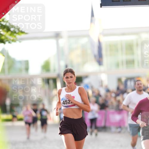 12.06.2026 - Holstenköstenlauf LAZAROV Photography http://msf.ph/oto/9738383 12.06.2026 20:02:15 Laufen 3041, 3131, 4523, 4731 meine-sportfotos.de