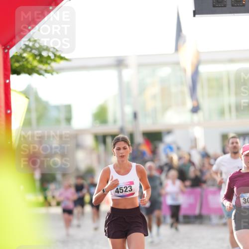 12.06.2026 - Holstenköstenlauf LAZAROV Photography http://msf.ph/oto/9738384 12.06.2026 20:02:14 Laufen 3041, 3131, 4523, 4731 meine-sportfotos.de