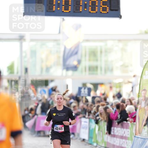 12.06.2026 - Holstenköstenlauf LAZAROV Photography http://msf.ph/oto/9738457 12.06.2026 20:01:05 Laufen 3284, 4245, 4727 meine-sportfotos.de