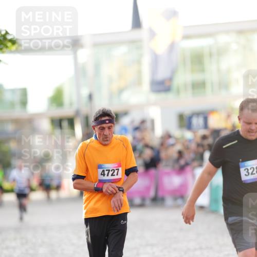 12.06.2026 - Holstenköstenlauf LAZAROV Photography http://msf.ph/oto/9738458 12.06.2026 20:01:02 Laufen 3284, 4439, 4727, 4931 meine-sportfotos.de