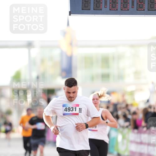12.06.2026 - Holstenköstenlauf LAZAROV Photography http://msf.ph/oto/9738467 12.06.2026 20:00:57 Laufen 3558, 4439, 4792, 4931 meine-sportfotos.de