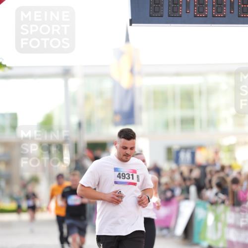 12.06.2026 - Holstenköstenlauf LAZAROV Photography http://msf.ph/oto/9738468 12.06.2026 20:00:56 Laufen 3558, 4149, 4439, 4792, 4931 meine-sportfotos.de
