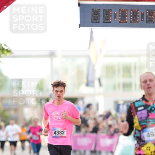 12.06.2026 - Holstenköstenlauf LAZAROV Photography http://msf.ph/oto/9738476 12.06.2026 20:00:48 Laufen 3558, 3907, 4149, 4382, 4743, 4922 meine-sportfotos.de