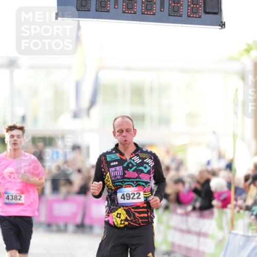 12.06.2026 - Holstenköstenlauf LAZAROV Photography http://msf.ph/oto/9738477 12.06.2026 20:00:47 Laufen 3825, 3907, 4149, 4382, 4743, 4922 meine-sportfotos.de
